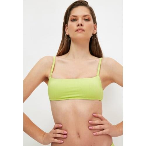 Trendyol Floral Bikini Top TBESS21BU0452