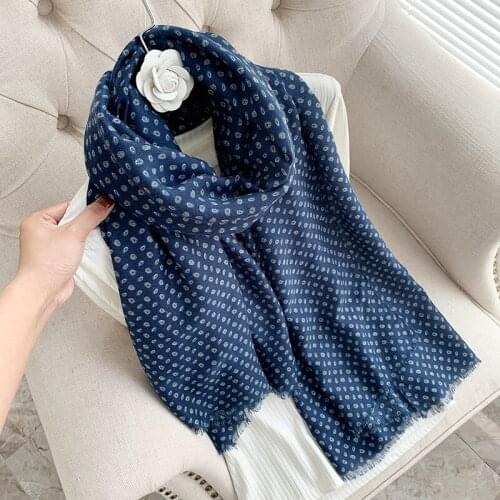 2021 Brand Autumn and Winter Womens Beach Shawl Wool 15% Scarf Ladies Fashion Scarf Headscarf Pashmina Headscarf Silencer