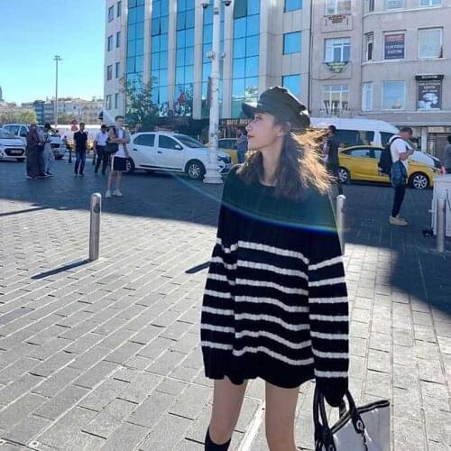 Women Sweaters 2019 New Fashion Style High Quality Sweaters Cute Sweet Vintage Striped Oversize Knit Pullover Sweaters CDL032