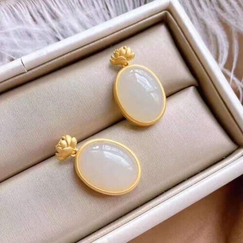 New silver inlaid gold-plated egg surface natural Hetian Chalcedony pendant necklace Chinese style court charm womens jewelry