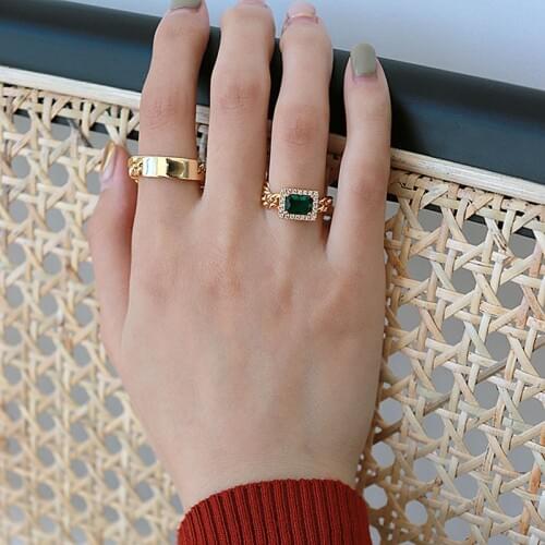 2020 Trend Vintage Rings for Girls Soft Chain 18k Gold Mens Ring on Finger with Emerald Wild High Sense Jewelry for Women 2021