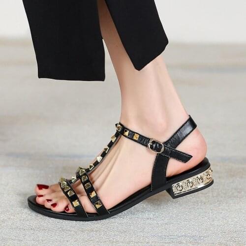 Fashion Women Sandals Rivet T-strap Women Low Heels Sandalias Summer Female Shoes Casual Buckle Strap Womens Punk Shoes