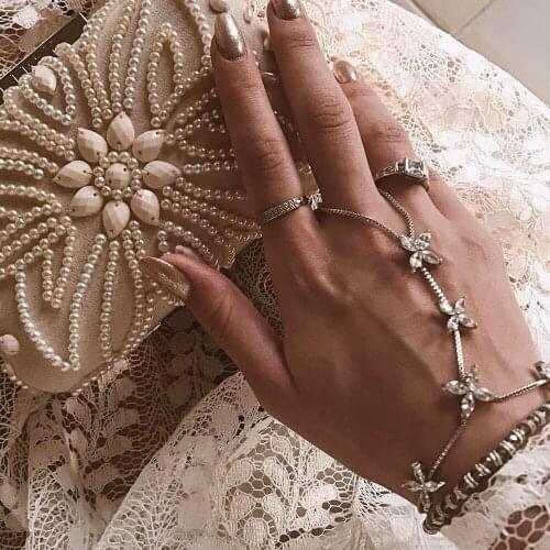 1 Pcs Women Classic Crystal Chain Clover Straight Mittens Bracelet Exquisite Shining Party Jewelry Accessories