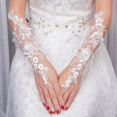 Elegant Tulle White Lace Bridal Gloves Elbow Length Pearls Matched with Wedding Dress Gloves Hook Finger Wedding Accessories