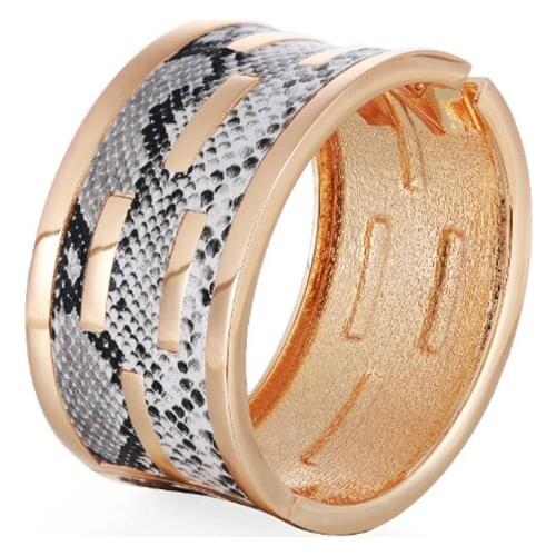 2021 New Snake Pattern Bracelet for Women Fashion Alloy Wide Side Open Bracelet Personality Niche Style Bracelet