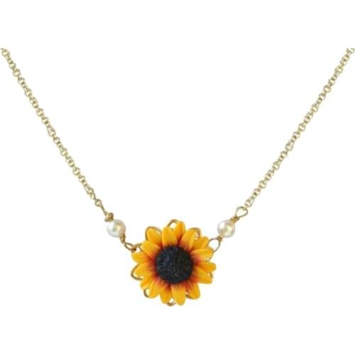 Imitation Pearl Sunflower Necklace for Women Clothes Accessories Sun Flower Daisy Pendant Necklaces Wedding Jewelry