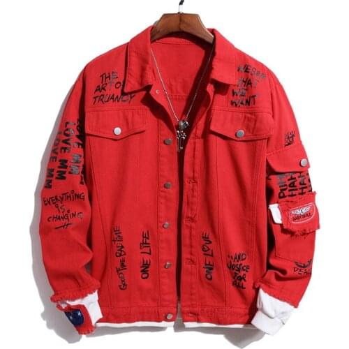 New Mens Male Casual Patchwork Letters Printed Red Denim Jacket Loose Rose Painyed Turn Down Collar Jean Coat Outerwear 0820