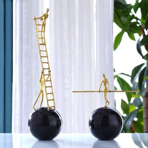 Luxtry Gold Abstract Metal Figures Standing On The Escalator Looking Around Stand Black Marble Ball Crafts Ornaments Home Decor