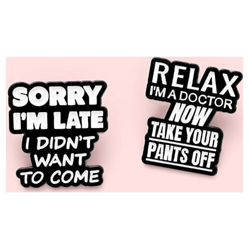 Black And White Letter Badge Personality Creativity I'm Late Metal Enamel Brooch Fashion Simple Lapel Backpack Jewelry Gift