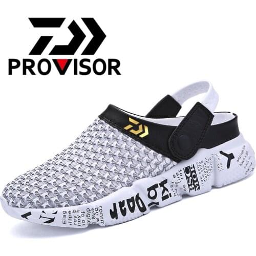 2021 DAIWA Fishing Shoes Mens Summer Mesh Sandals Beach Shoes Breathable Cushion Beach Light weight Solid Flat Bath Slippers