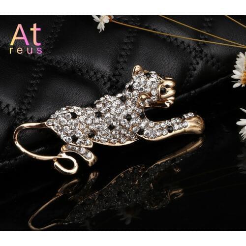 Fashion Running Leopard Brooches Pins For Men Chic Style Bling Rhinestone Panther Animal Brooches For Women Gold Color