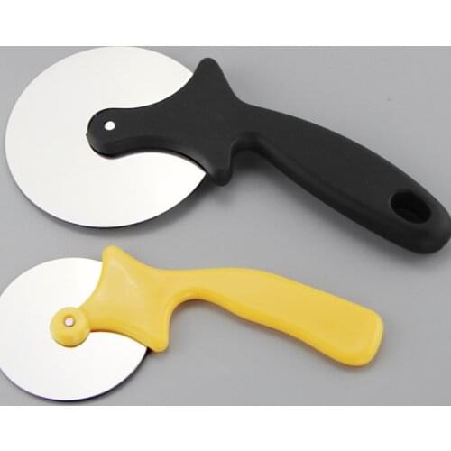 Stainless Steel Non-Stick Pie Maker Pizza Round Roller Knife Dessert Knife Kitchen Pastry Pie Multi-Tools Creative Accessories