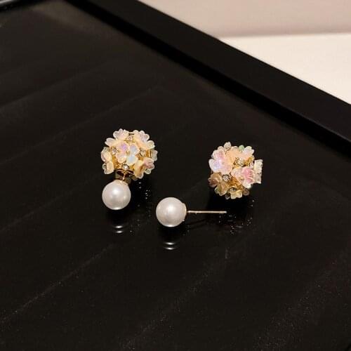 2021 New Contracted Fashion Fresh Fine Pearl Flowers Drop Earrings Geometric Sweet Elegant Small Lovely Senior Women Earrings