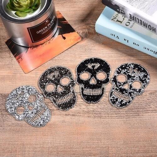 New 1Pcs Fun Rhinestones Punk Skull Embroidered Patch Iron on Sewing Crystal Beads Applique For Jeans Clothing Decorations