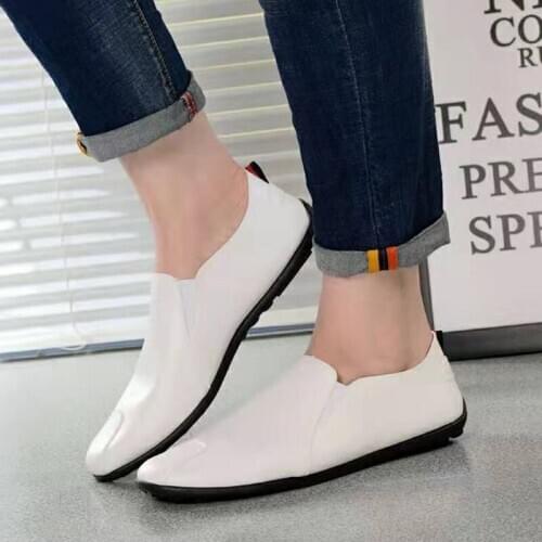 ZXWFOBEY Leather Men Casual Shoes Rubber Casual Whoes Man Moccasins Breathable Men White Shoes Leather Flat Shoes Men Driving