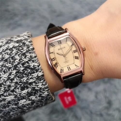 Retro Tonneau Roma Watches Women Fashion Bamboo Pattern Leather Wristwatches Simple Female Quartz Clock With Creative Pointers