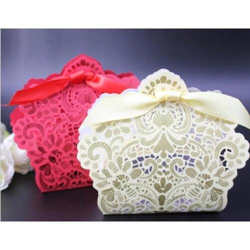 50pcs Laser Cut Wedding Candy Box Wedding Party Favors Gifts Wedding Favor Petals Carved Boxes Gold/Red/White