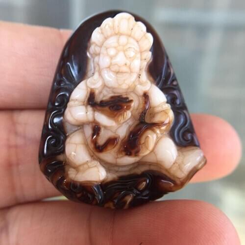 Natural Agate Stone Carved Protect God Money Hook Patterns Tibetan Dzi Beads Pendant for Necklace Making