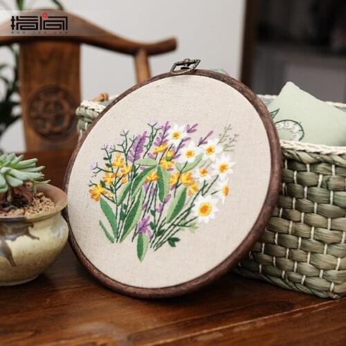 Flower pattern European style antique wooden embroidery hoop high quality cross stitch thread embroidery thread cotton fabric