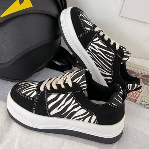 Brand Sale Skidproof Sole Cosy Fashion INS Leisure Cool Lace-Up Zebra Women Skateboard Shoes Flat Platform Sneakers Vulcanize