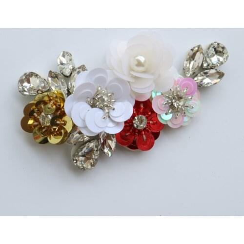 Fashion 3D beaded flower Patches for Clothing sew on rhinestonen bear parches Appliques Decoration Badge parches