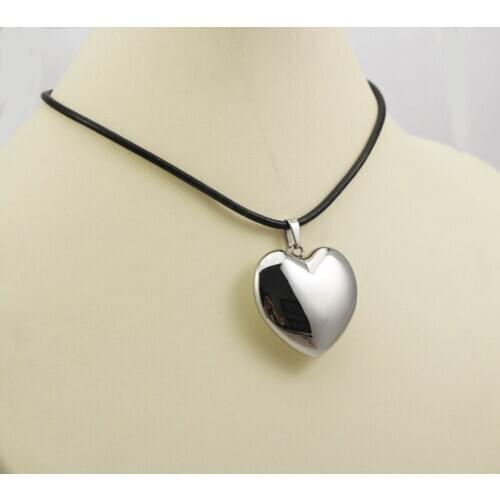 Charm Heart Pendant Necklace 316l Stainless Steel Pendant Black Leather Rope Chain Necklace Top Quality