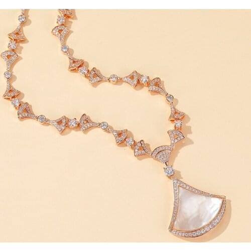Top Fashion Geometric White Mother of Pearl Natural Stone Pendant Necklace Luxury Jewelry For Women Party Wholesale 2021 TREND