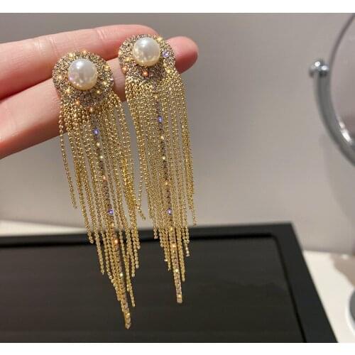 2021 New Long Metal Tassels Fine Pearl Dangle Earrings Elegant Temperament Shiny Crystal Geometric Circular Women Earrings