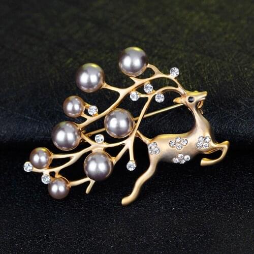European and American luxury creative temperament elegant jewelry hollow cute retro elf deer brooch embellished clothing M20