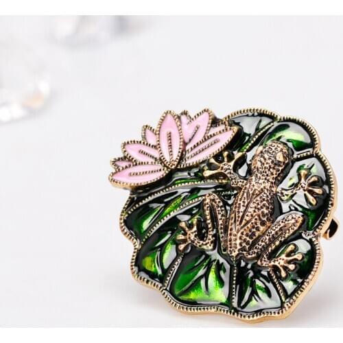 Pink Colour Lotus Flower Brooch Green Lotus Leaf Frog Brooches for Women Enamel Pins Jewelry Animal Accessories Gifts