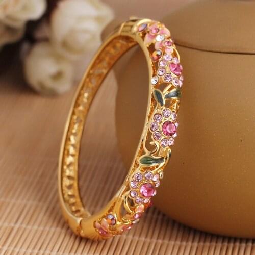 Hollow-out enamel cloisonne bracelet gold-plated jewelry female fashion wide retro bracelet? Manufacturers wholesale