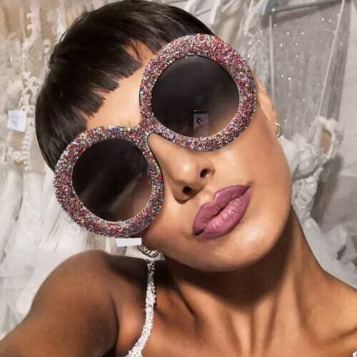 2020 Trendy Diamond Sunglasses Shades For Women Fashion Designer Oversized Round Crystal Sunglasses Ladies Gafas Oculos Feminino