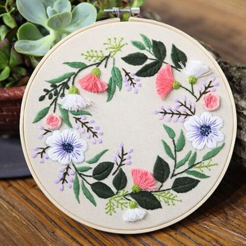 Embroidery Kits Beginner Holding Flowers Embroidery Shed Sewing Kit With Embroidery Hoop Hand-stitched Decor #7