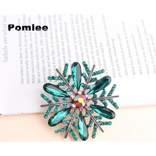 Pomlee Green/Champagne Rhinestone Snowflake Brooches for Women Fashion Coat Corsage Wedding Pins High Quality Jewelry Gift