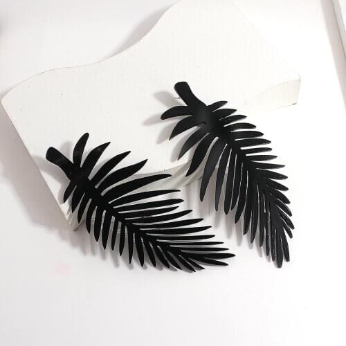 AENSOA New Design Korean Black Leaf Drop Earrings For Women Bohemia Statement Geometric Acrylic Earrings Fashion Jewelry
