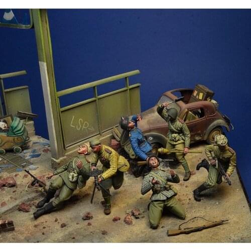 1/35 Resin Model Figure GK，Soviet Army Attack,Berlin 1945(6 figures set) ,No scene , Unassembled and unpainted kit