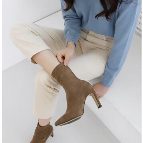 2020 Autumn and Winter Fashion Boots Pointed Toe Thick Heel Nude Boots 4CM/6CM Ladies Suede Boots Size 33-42 Brown Black