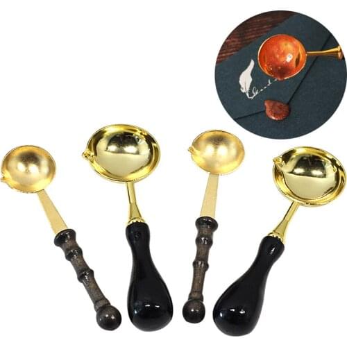 Vintage Anti-Hot Sealing Wax Spoon Wood Handle Retro Wax Stamping Spoons Retro Spoon for Wax Sealing Decorative Wax Stamp Craft
