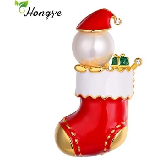 Hongye Christmas Red Lacquer Hollow Snow Boots Pearls Brooches For Women Simple Metal Party Dress Pins Jewelry 2020 Hot Sale