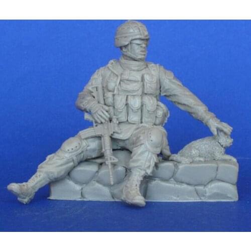 1/35 The modern American Soldier with cat resin kit soldiers GK Military theme scene combination Uncoated No colour