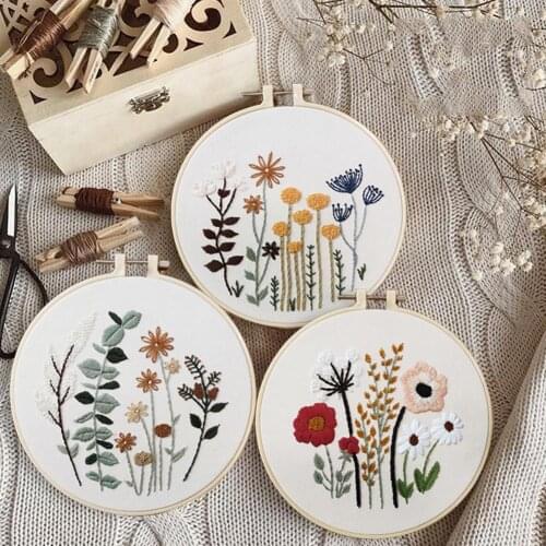 Embroidery Kit For Beginners Cross Stitch Diy Stamped Embroidery with Floral Pattern Embroidery Ring Color Threads