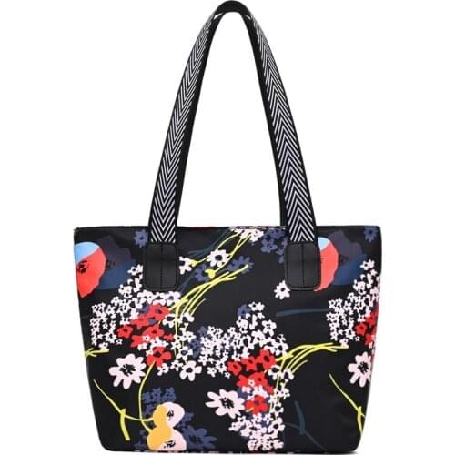 High definition printing waterproof nylon fabric handbag large capacity womens travel bag single shoulder bag travel bag women