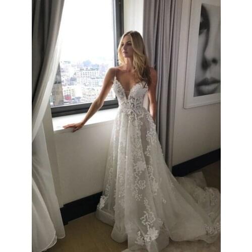 Sexy Lace Wedding Dresses 2021 Spaghetti Straps V-neck Beach Bridal Gowns Court Train White Ivory Evening Party Vestido De Noiva