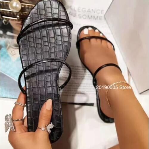 2021 Summer New Womens Flat Sandals Outdoor Slippers Fashion Open Toe Sexy Womens Shoes Plus Size 43