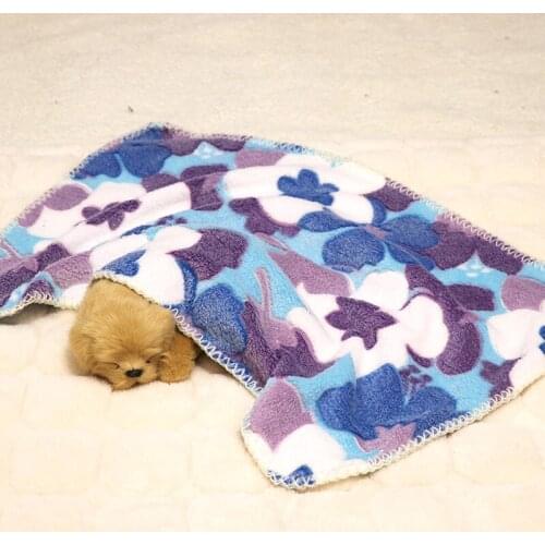 Wholesale Soft Warm Pet Dog Bed Cushion Accessories Coral Velvet Flower Pattern Dog Mattress Pad Plush Cat Fleece Pet Dog Blanke