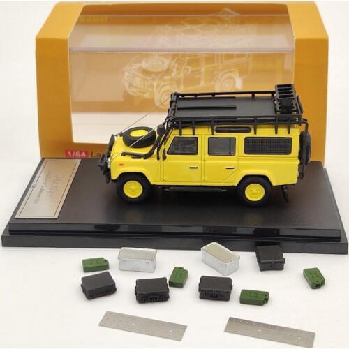 Master 1:64 For L-R Defender 110 Diecast Models Toys Car with Luggage Rack Collection yellow Clean