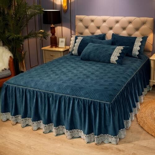 CHAUSUB Lace Velvet Bed Skirt 2 Pillowcase 3pcs Sets Plush Bedspreads with Elastic Band King Queen Size Bed Cover