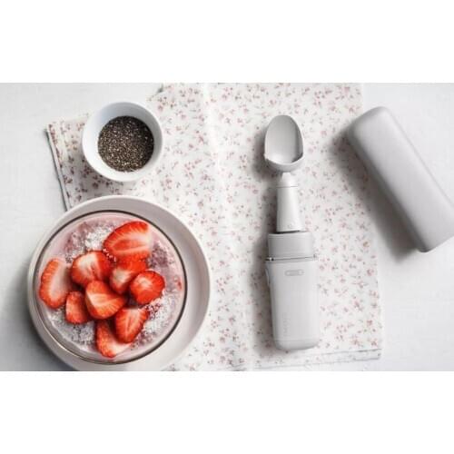 Intelligent 360-degree anti-shake spoon, rehabilitation tool for elderly Pau patients, preventing hand trembling