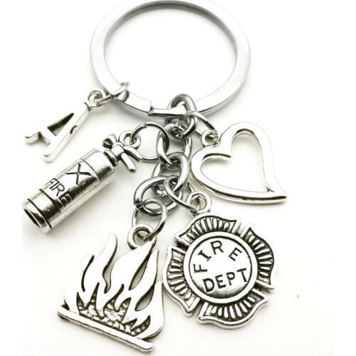 New Creative Cute 26 Letter Fireman Mini Fire Extinguisher Fire Medal Keychain Man Woman Amulet Key Ring Jewelry Gift Souvenir