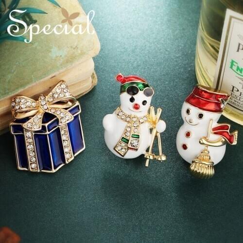 SPECIAL temperament and personality age reduction Snowman anti-walking brooch pin women 2021 new fashion S1951B